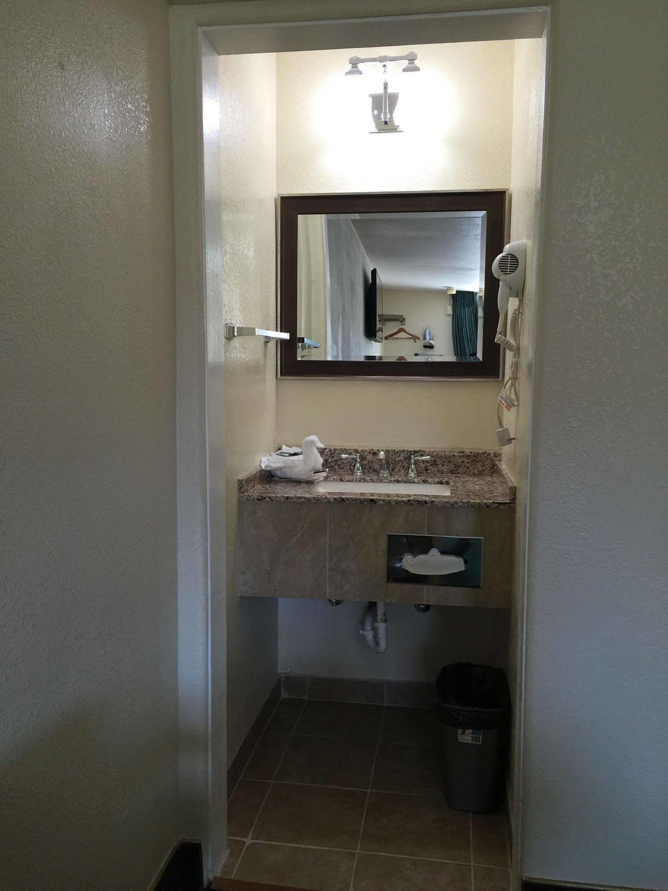 Stay Express Inn Elko Exterior photo